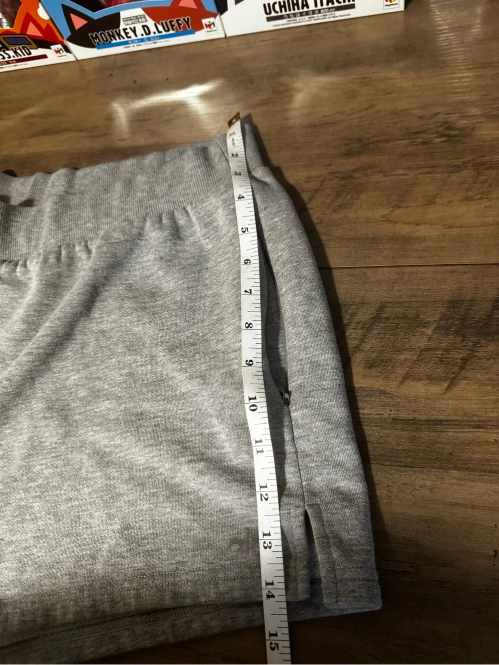Alo Yoga gray heather shorts